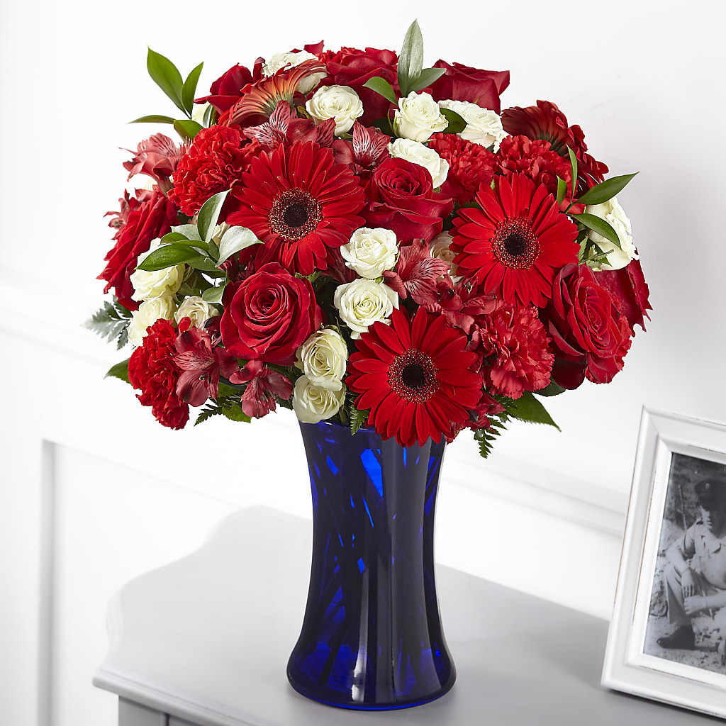 Hearts Embrace Bouquet – Walnut Creek Florist, Walnut Creek CA