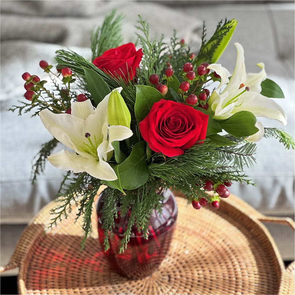 Evergreen Delight Bouquet – Walnut Creek Florist, Walnut Creek CA
