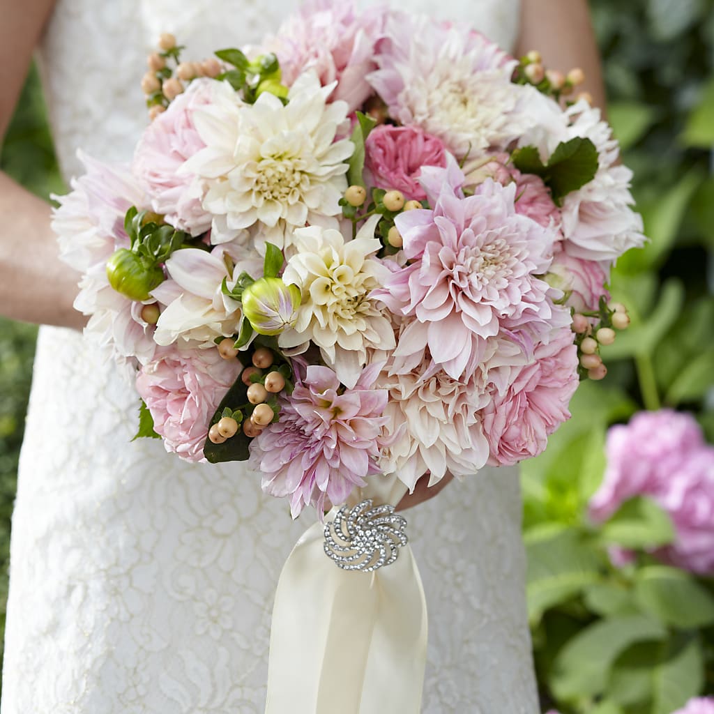 Heart's Promise Bouquet – Walnut Creek Florist, Walnut Creek CA