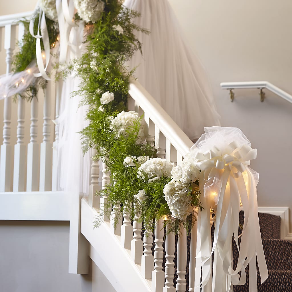Champagne Dreams Garland – Walnut Creek Florist, Walnut Creek CA