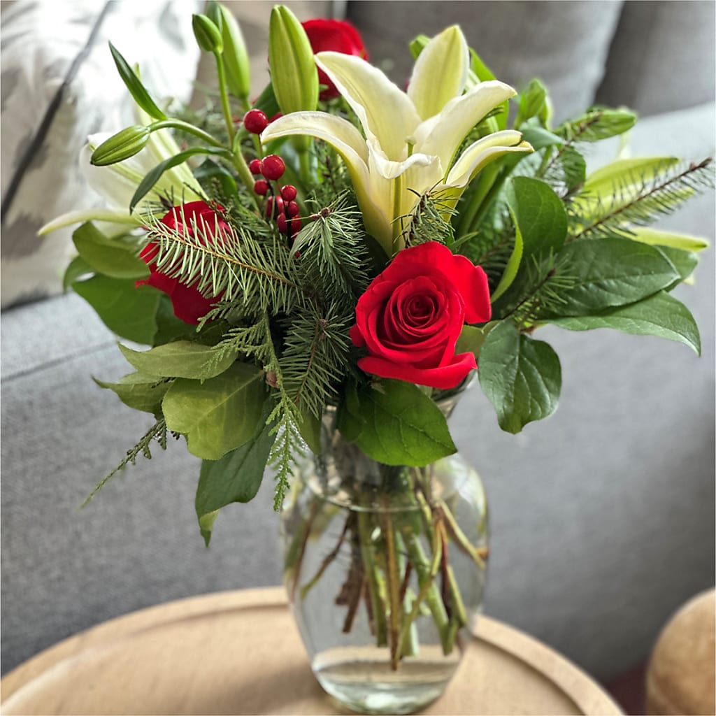 Sparkling Snowflakes Bouquet –  Walnut Creek Florist, Walnut Creek CA