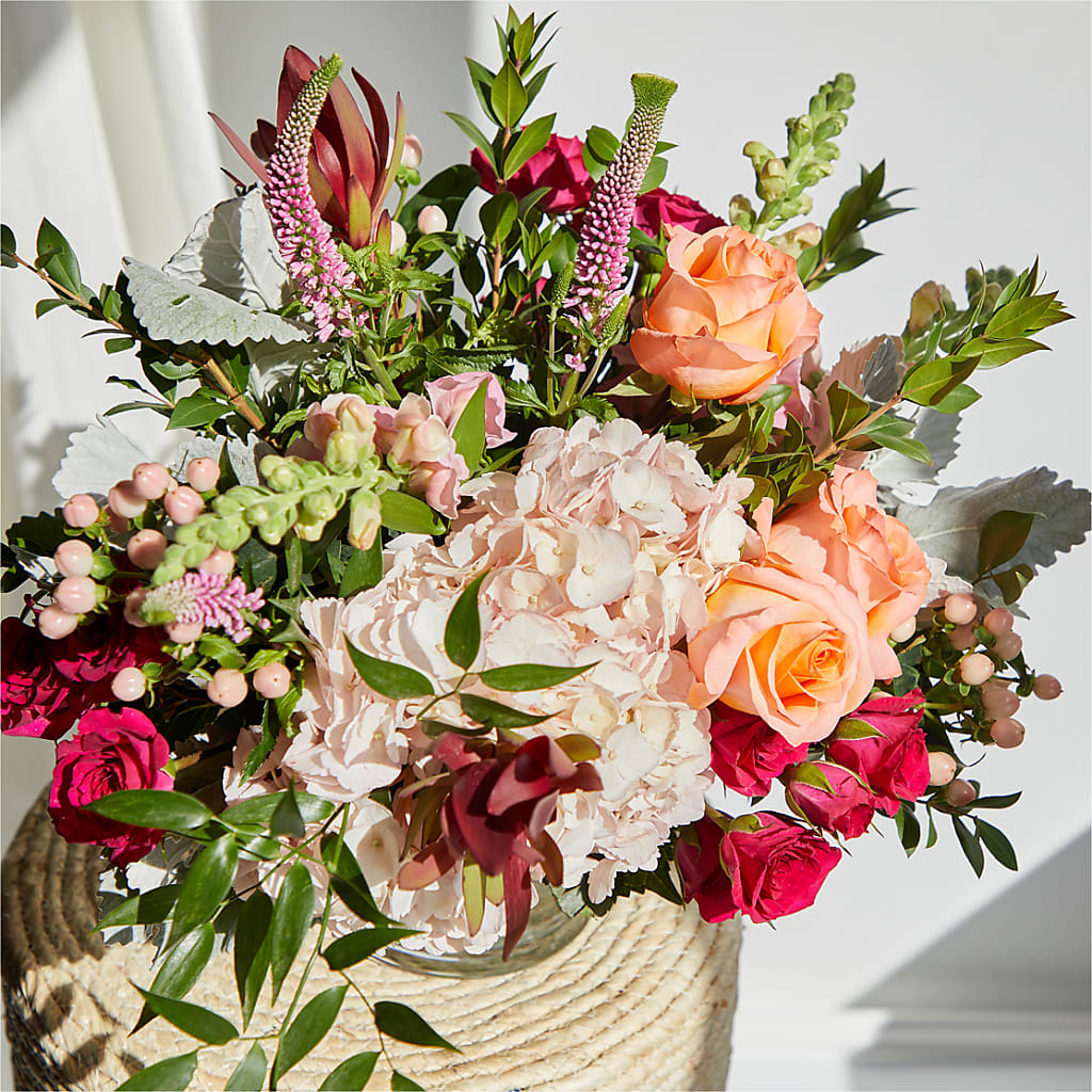 Glitz & Glam Bouquet –  Walnut Creek Florist, Walnut Creek CA